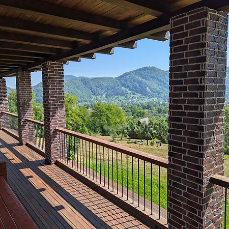 Lodge файно Byalobereska